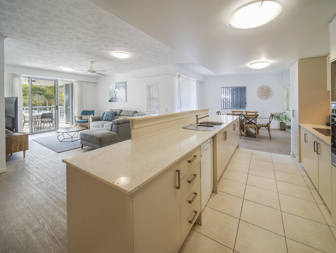 coolum at the beach resort 3br executive apartment 3